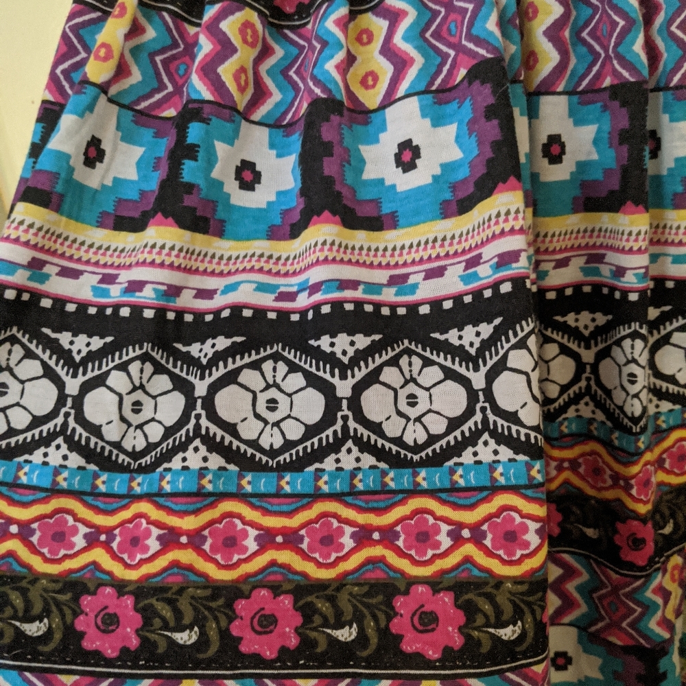Multicolor patterned skirt - Picture 4 of 4